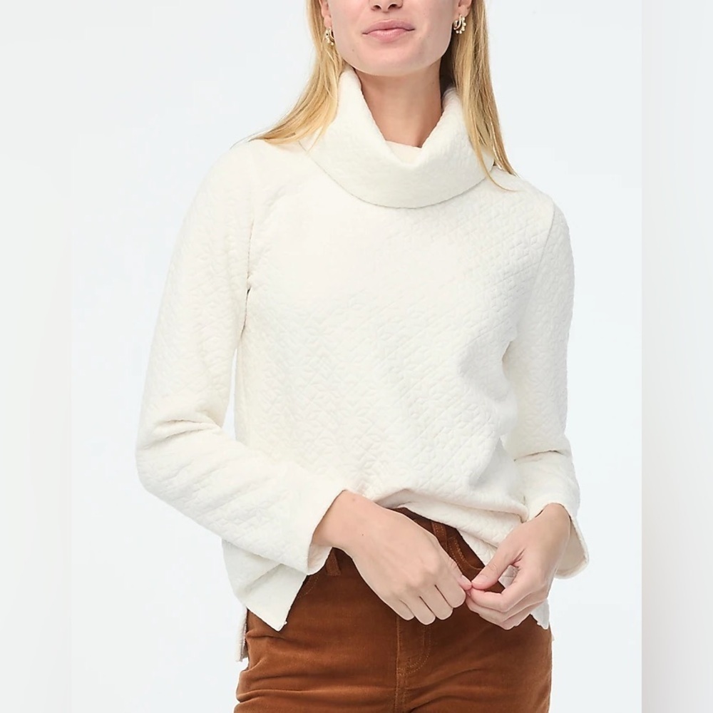 J. Crew Quilted snowflake pullover tunic sweater size small Off White